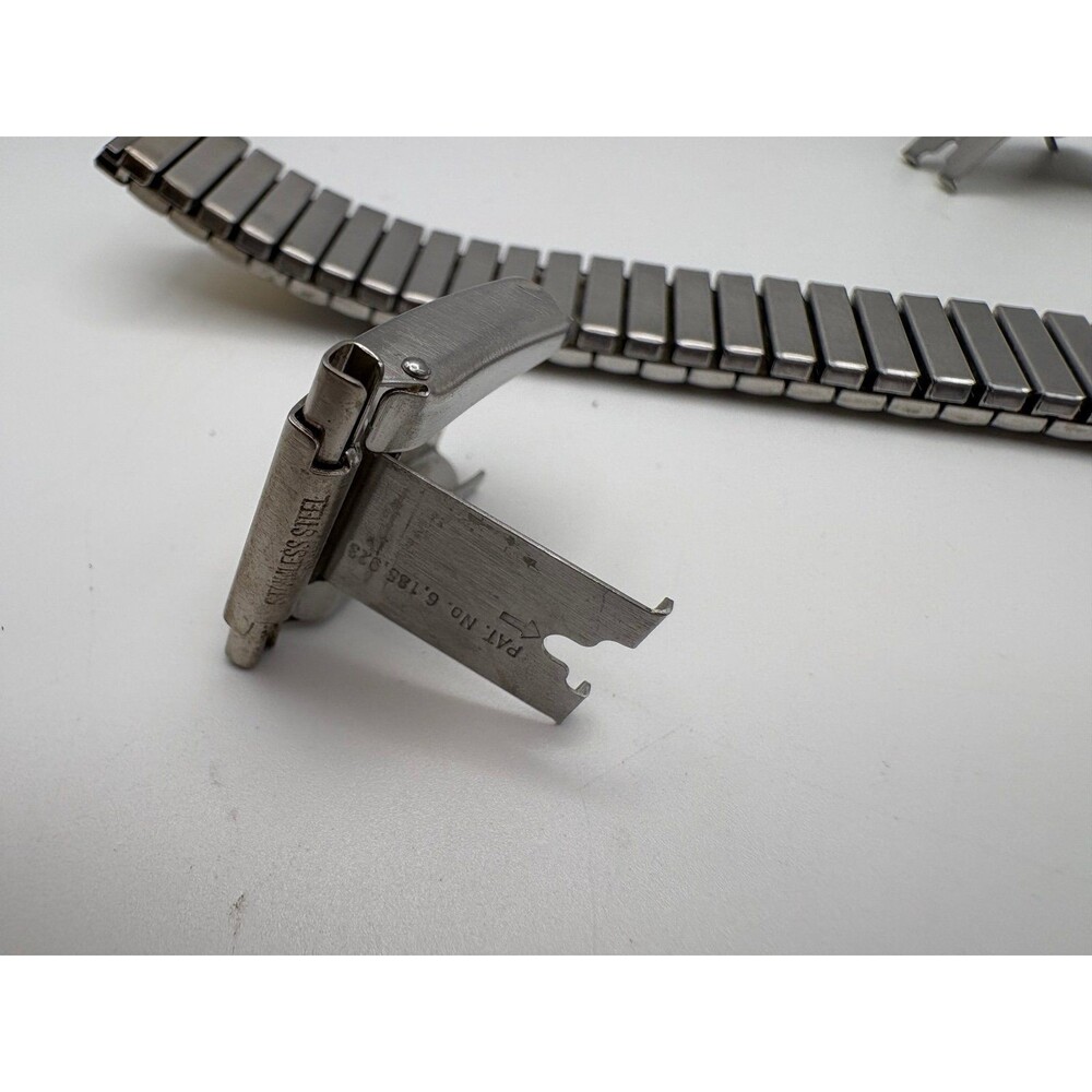 Stainless Steel Expansion Stretch Watch Band Two Tone PAT 6185923 Quick Clip End